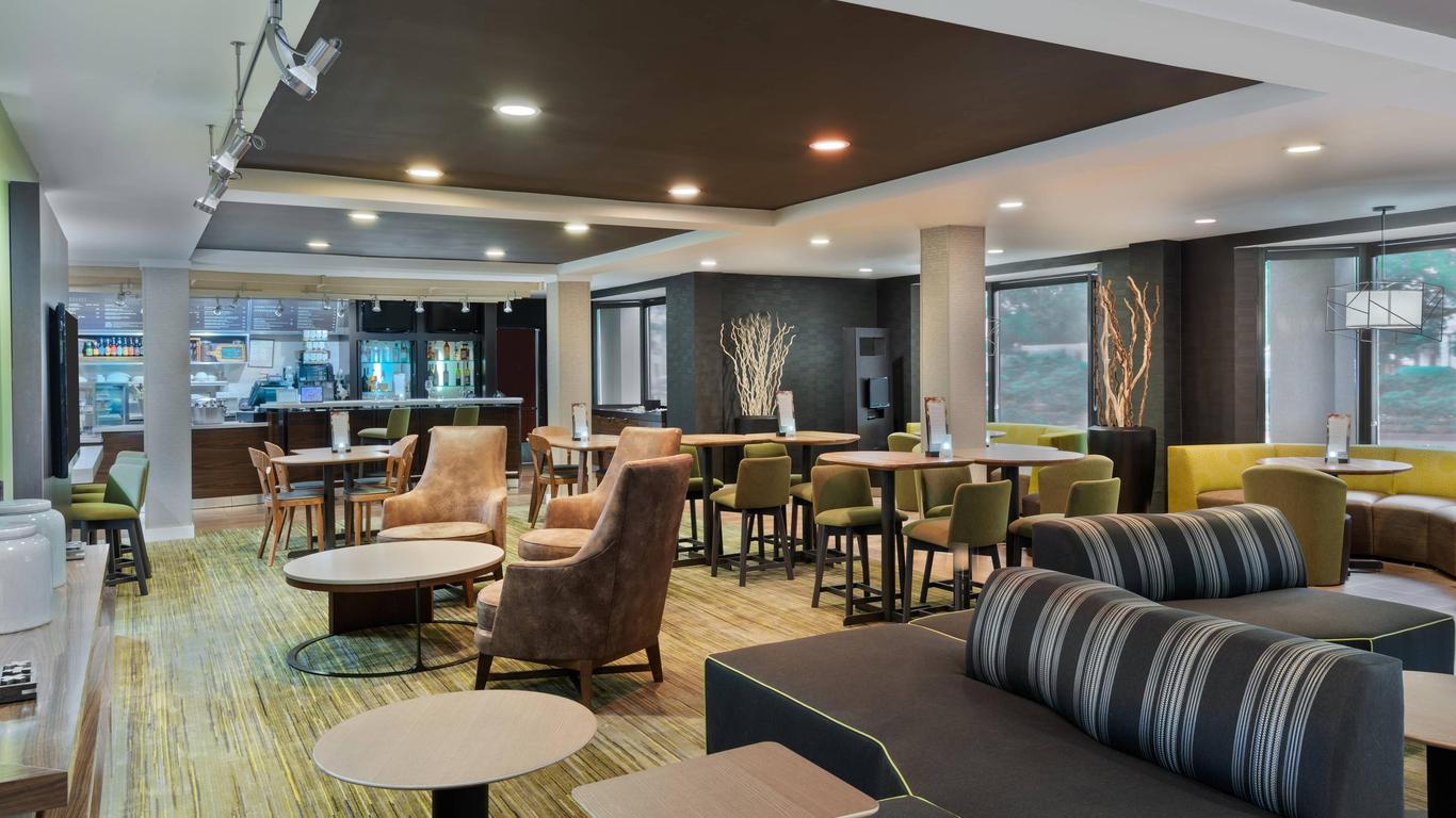 Courtyard by Marriott Lafayette Airport