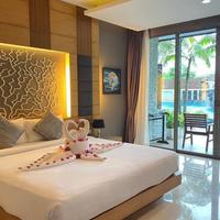 Aqua Resort Phuket