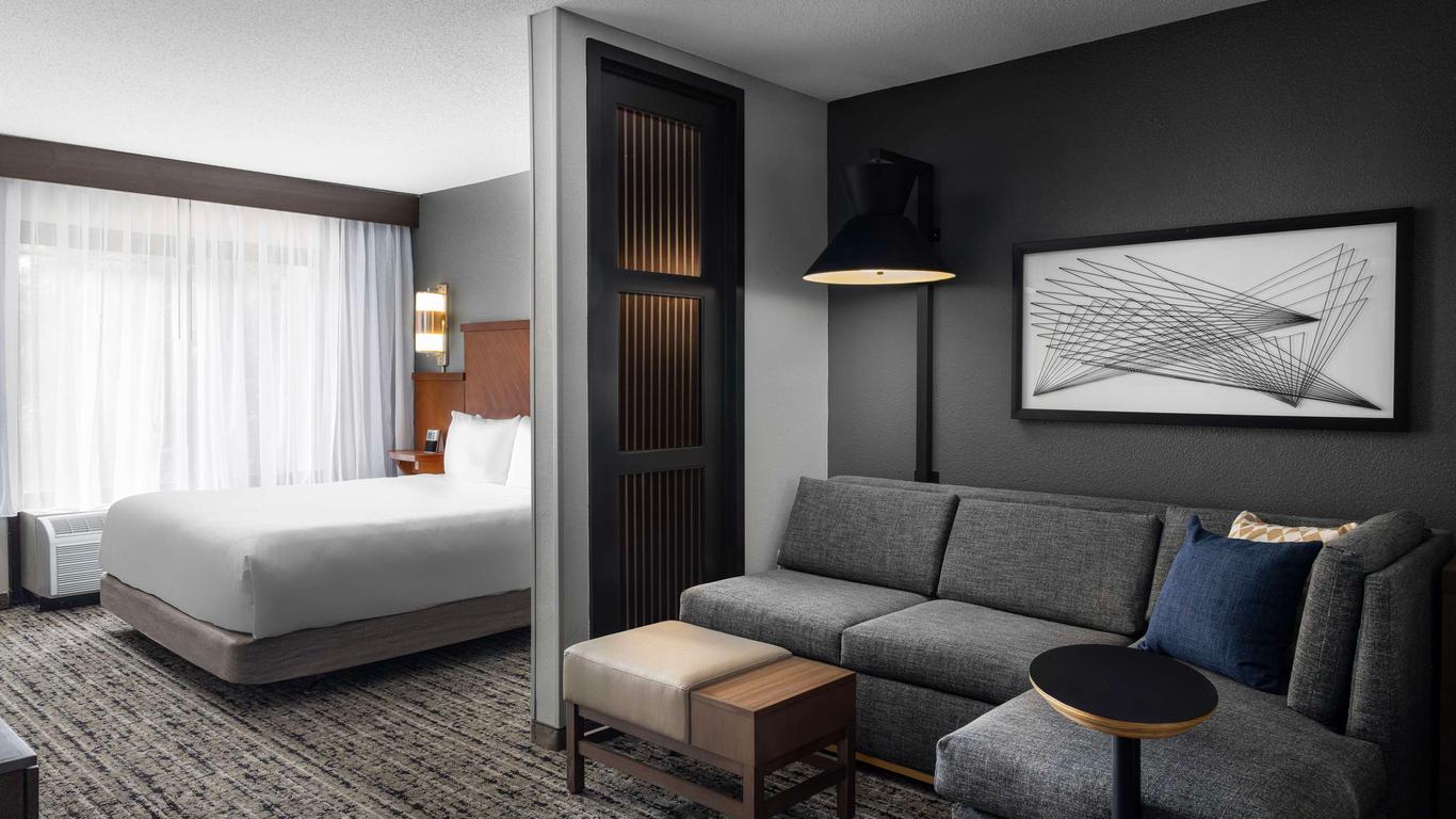 Hyatt Place Indianapolis Airport