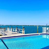 107-Dog Friendly-Waterfront-Walk to beach