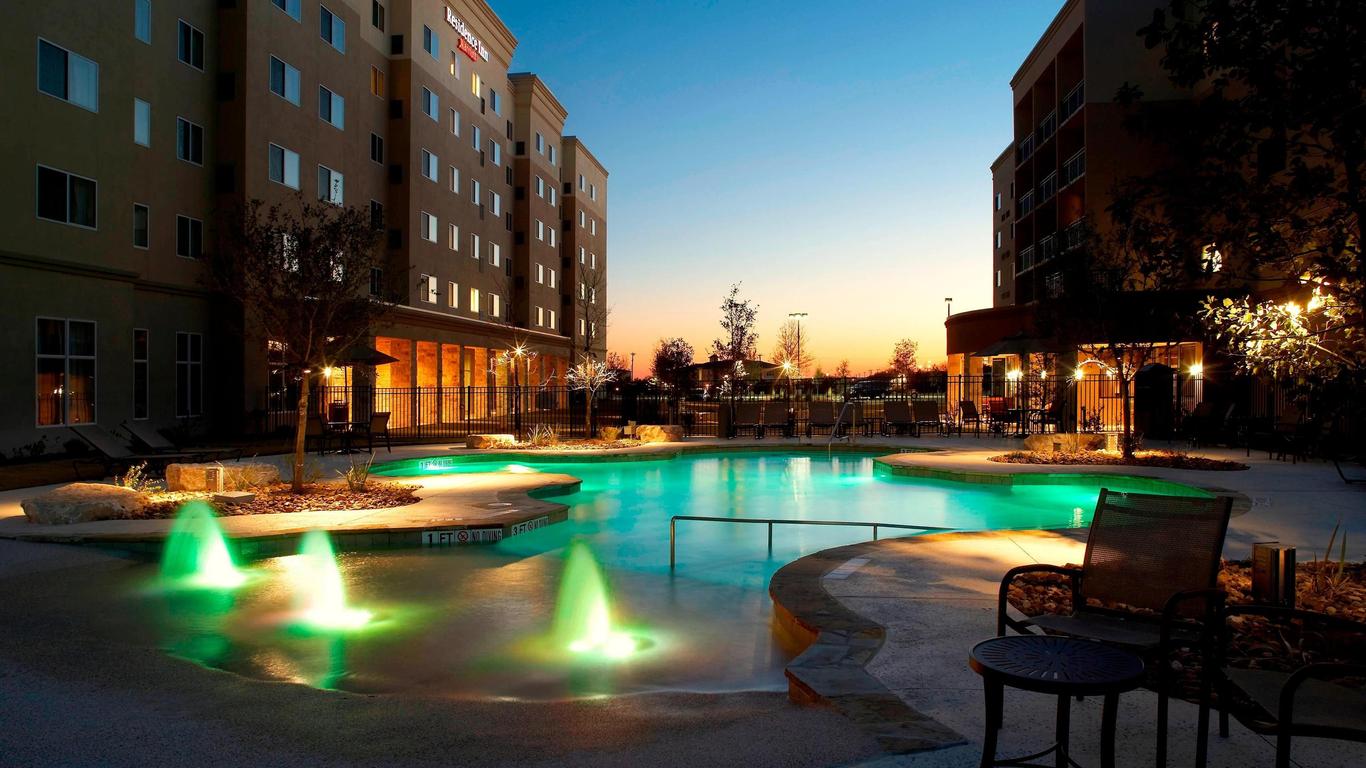 Courtyard by Marriott San Antonio Six Flags at The RIM