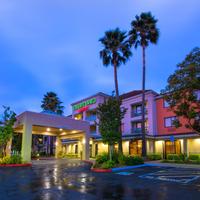 Courtyard by Marriott Oakland Airport