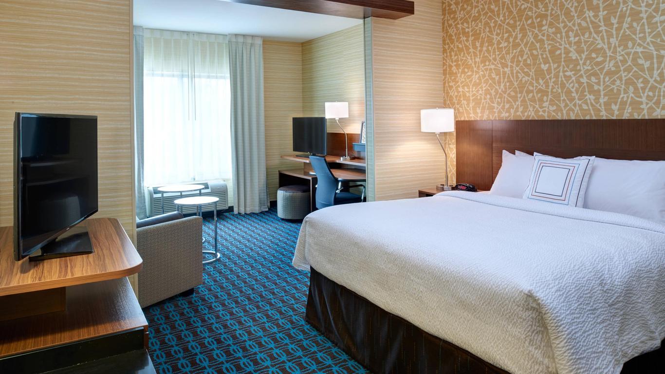 Fairfield Inn & Suites by Marriott Detroit Troy