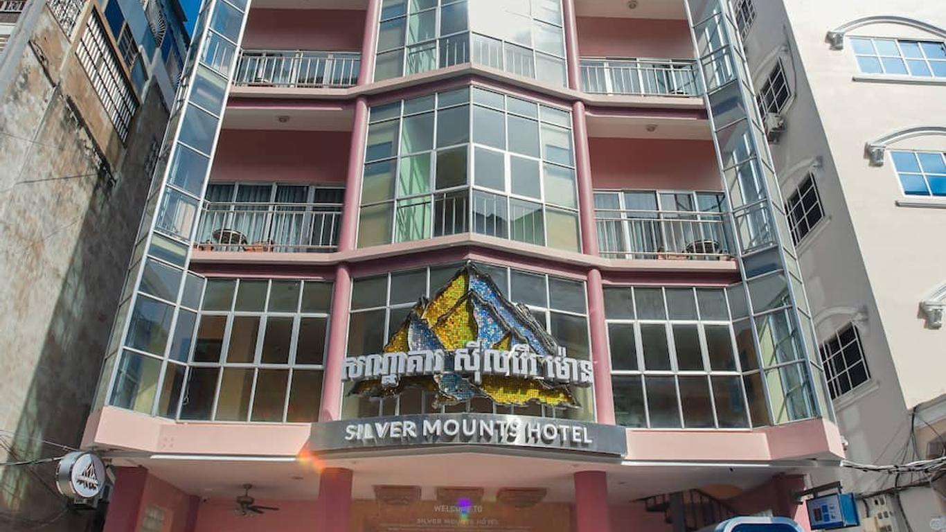 Silver Mounts Hotel